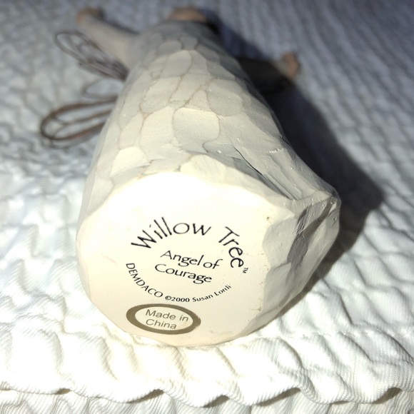 Willow Tree Figurine “Courage” Angel Height 6” inches By: Susan Lordi - Picture 3 of 5